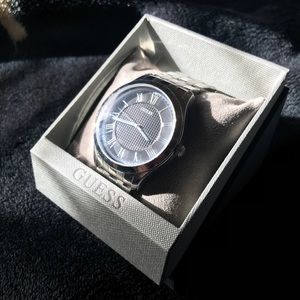 Guess Men’s Watch Silver